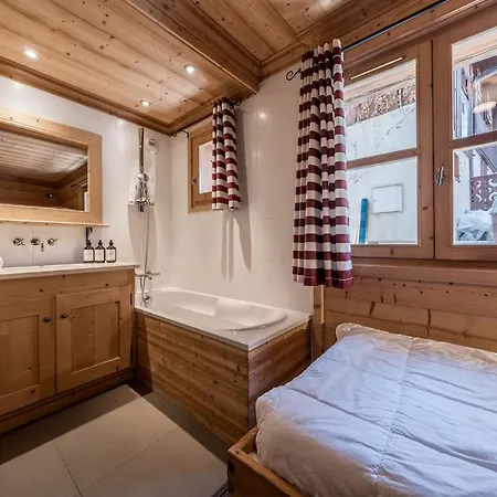 5 Bedrooms Le Praz Chalé Courchevel
